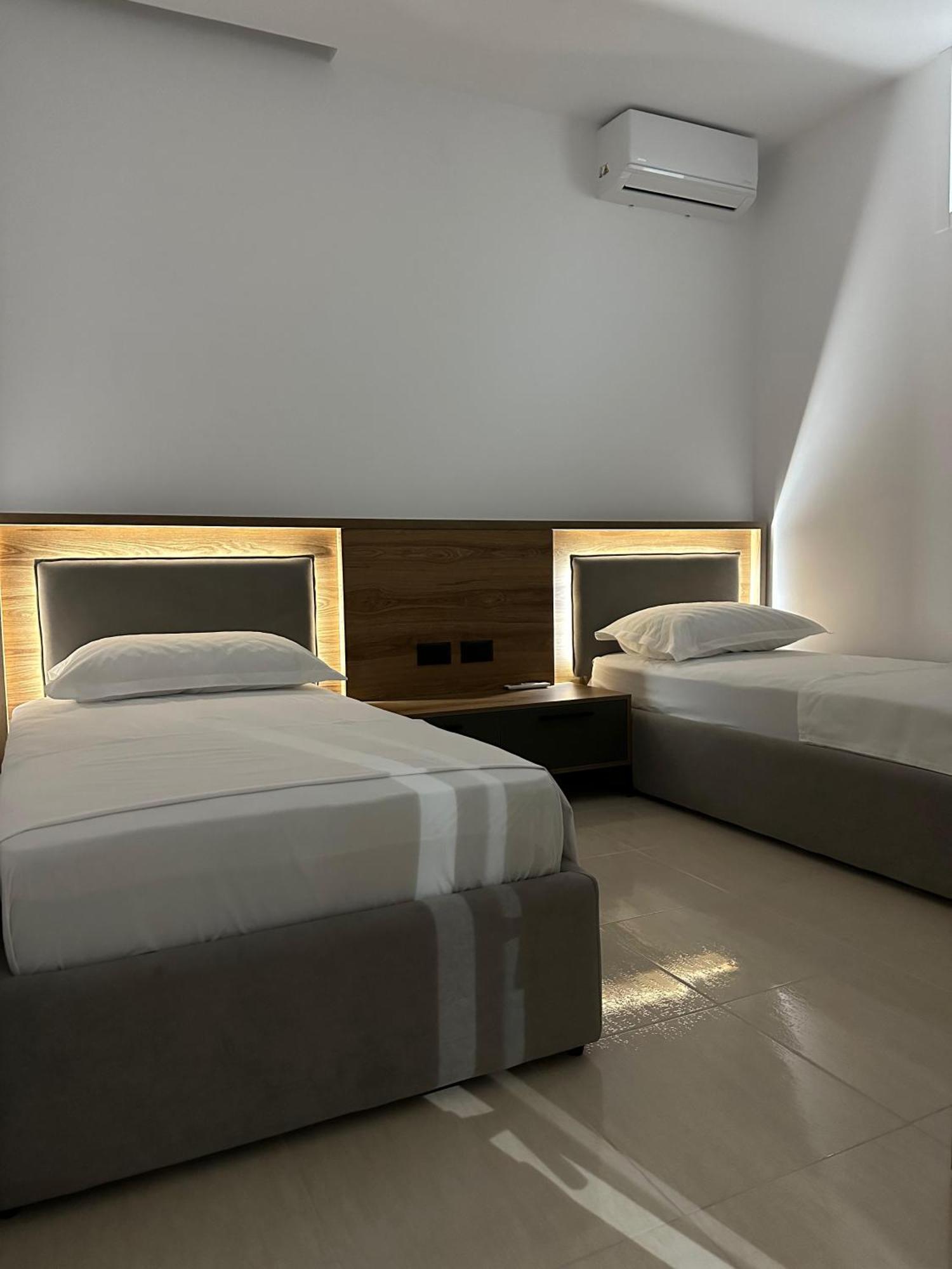 Gael Luxury *